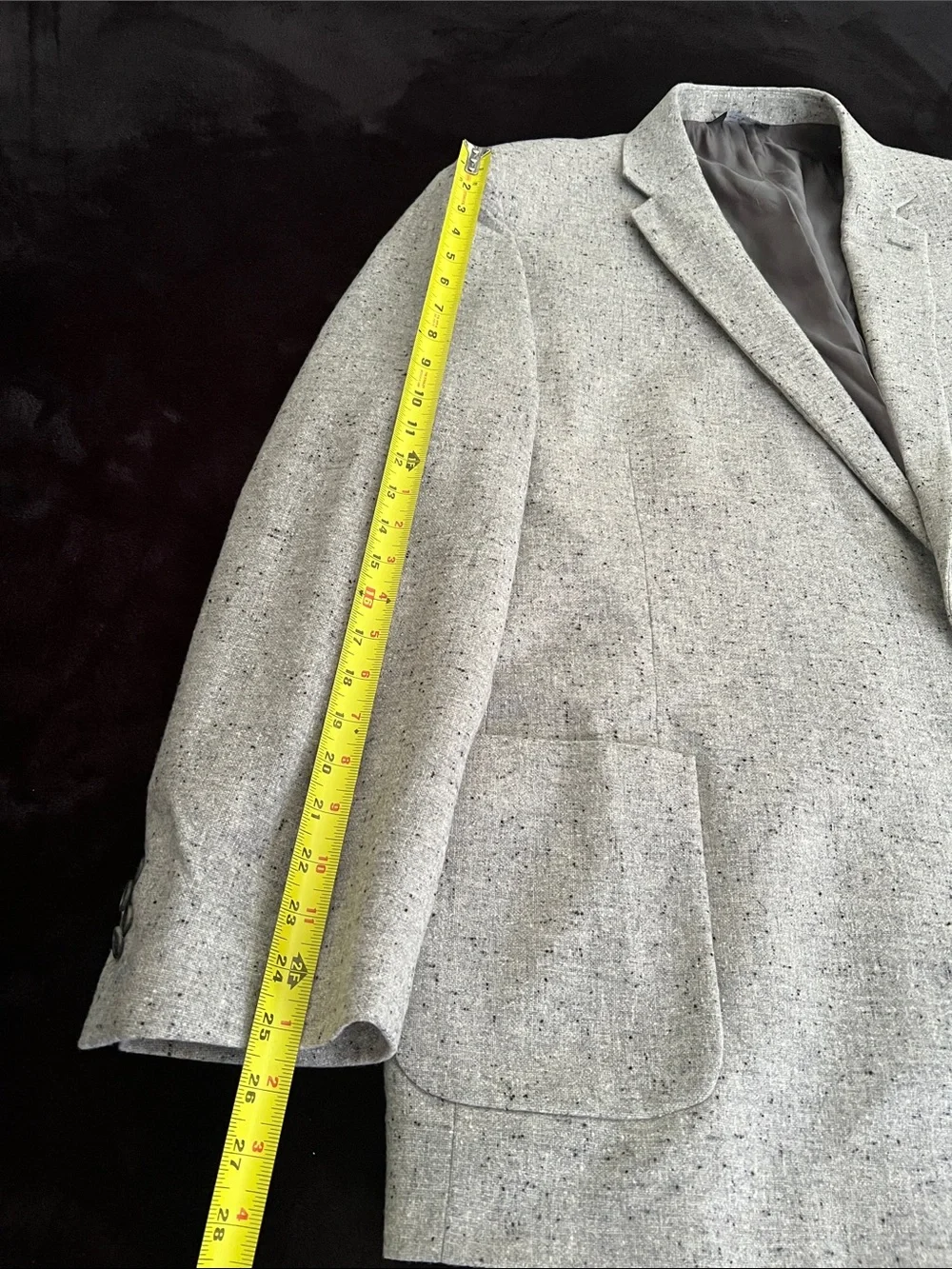 NWT. 100% Wool Paul Fredrick Light Gray Speckled Sport Coat